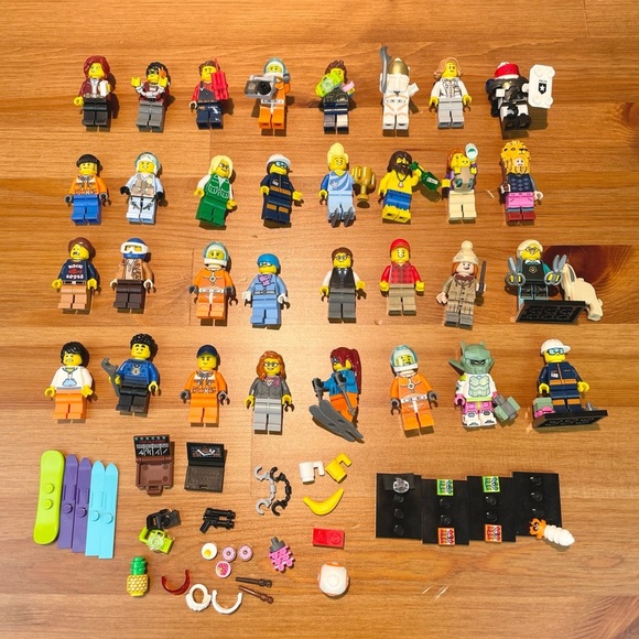 Lego Minifigures Lot of 32 Assorted Harry Potter Snowboard Skier Accessories - Picture 12 of 13